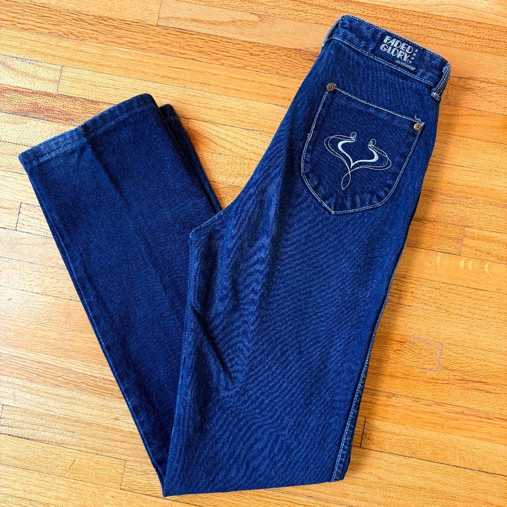 Vintage High-Waisted Dark Wash Jeans – Embroidered Back Pockets